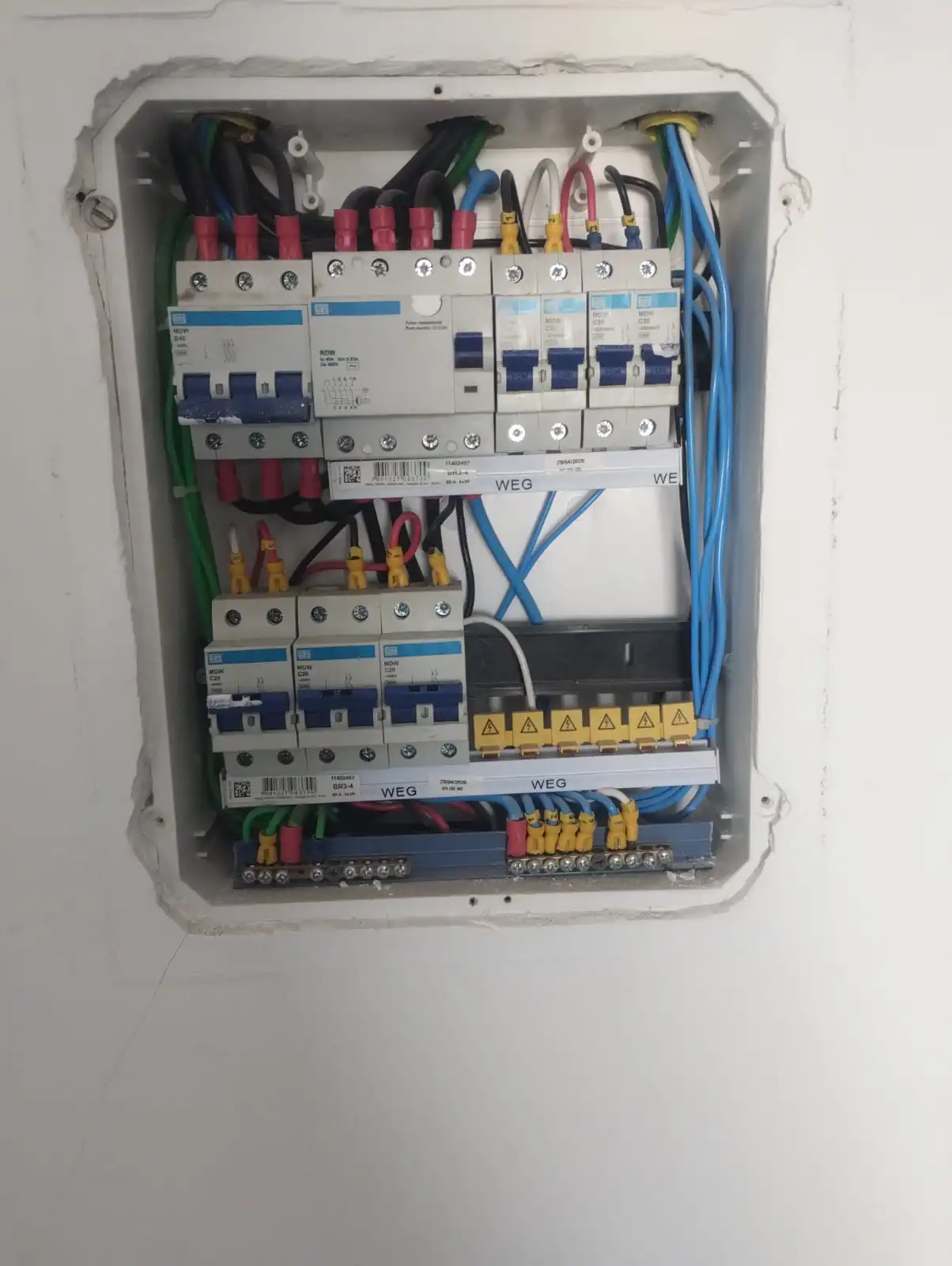 Eletricista em Duque de Caxias - Serviço de eletrétrica