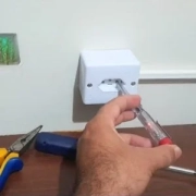 Instalação de tomadas, interruptores e pontos de luz