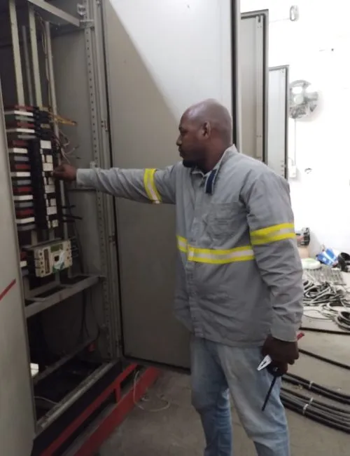 Serviço de eletricista em nilopolis