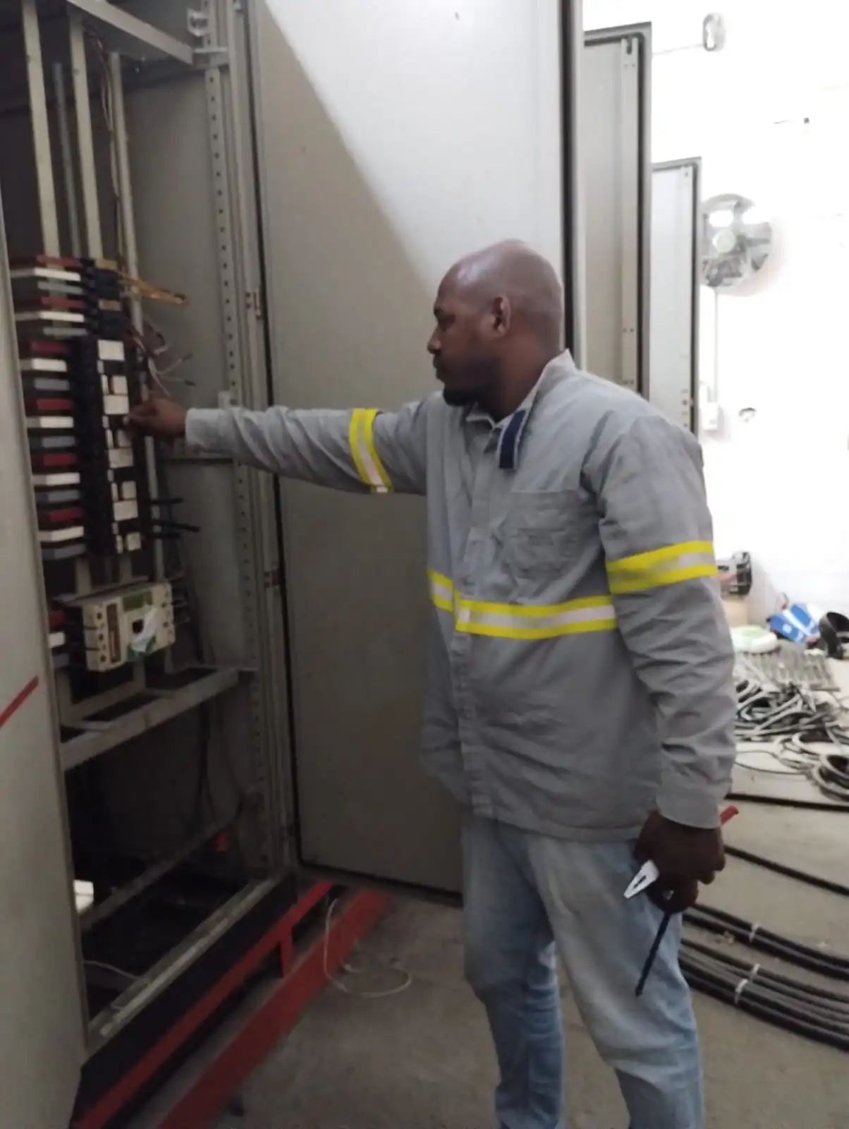 Serviço quadro de elétrica - eletricista em belford roxo