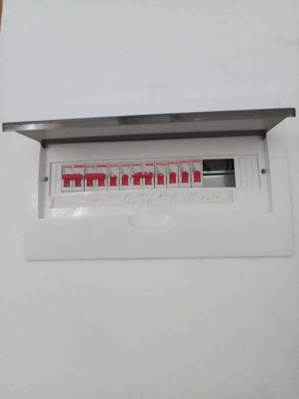 serviço feito pelo eletricista no rio de janeiro